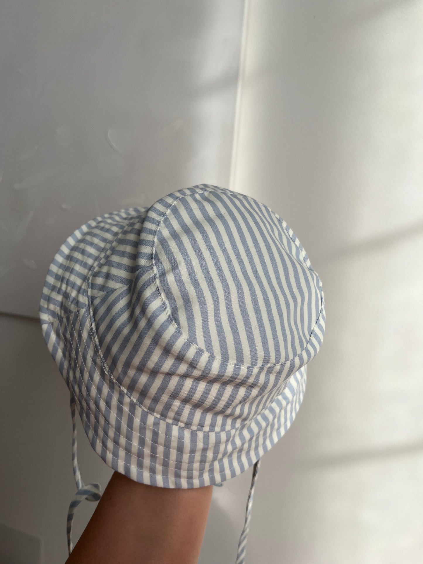 Zonnehoedje - blue stripes